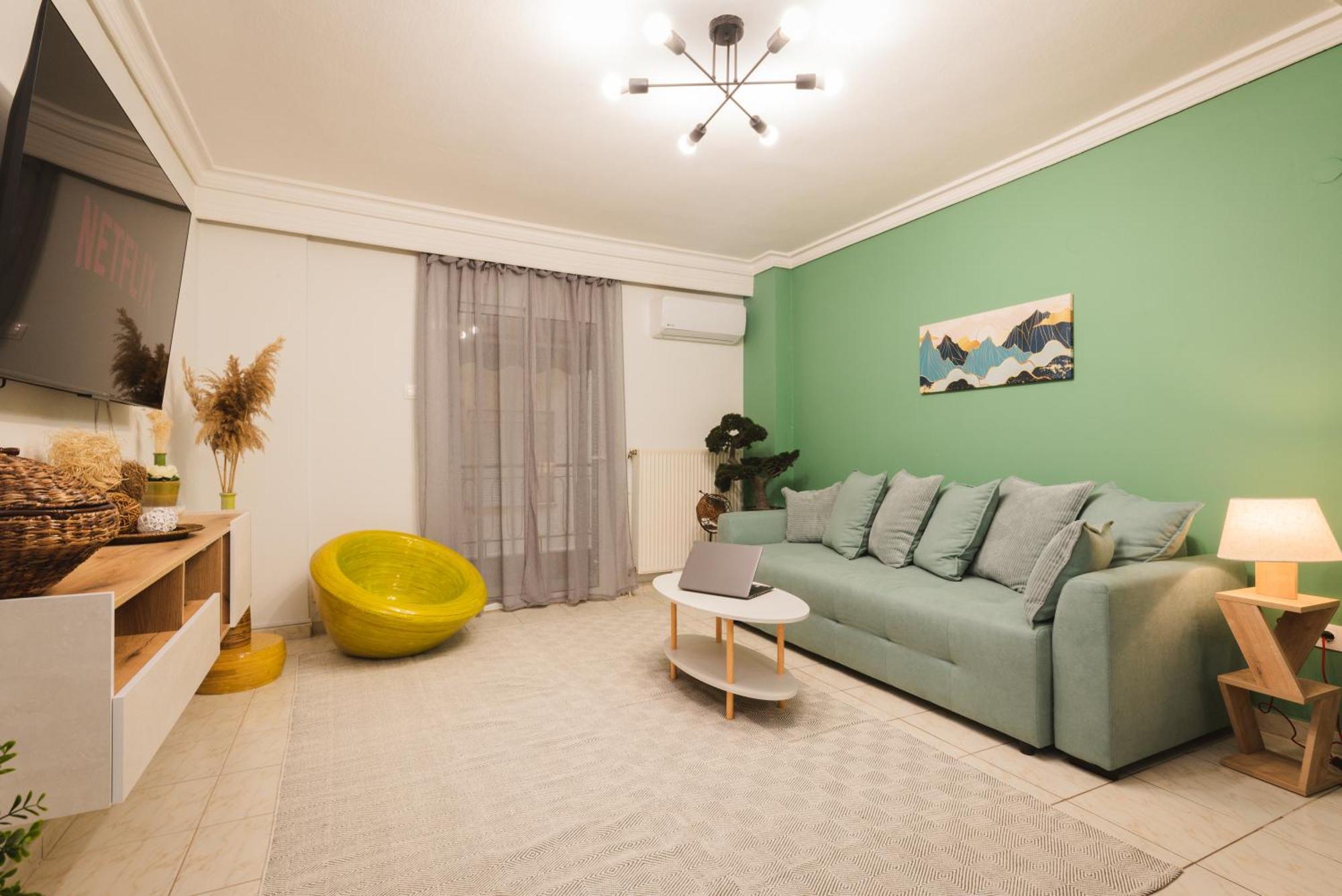 Stylish Apt W Jacuzzi, 5 Min To White Tower Tesalonika Bagian luar foto